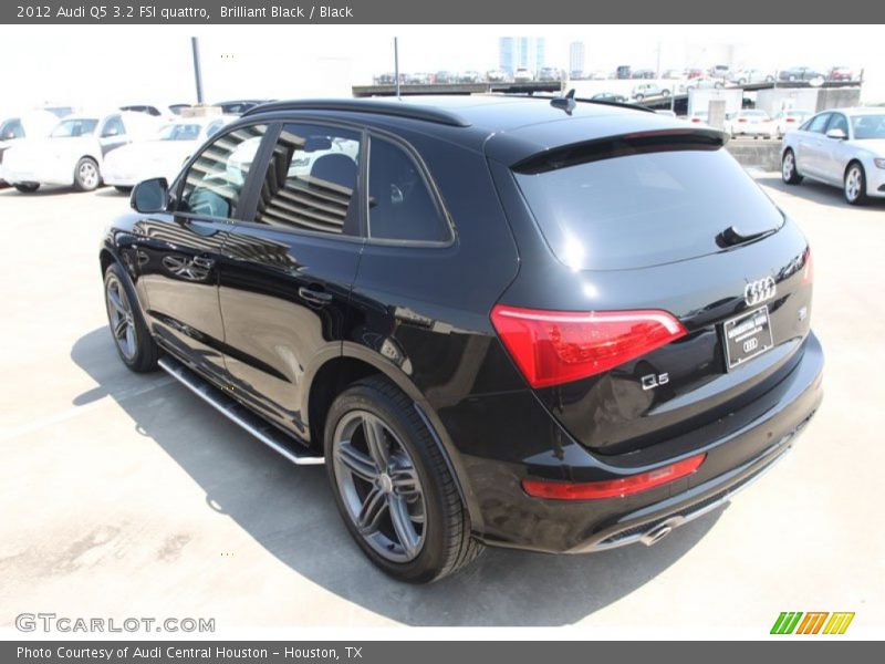 Brilliant Black / Black 2012 Audi Q5 3.2 FSI quattro