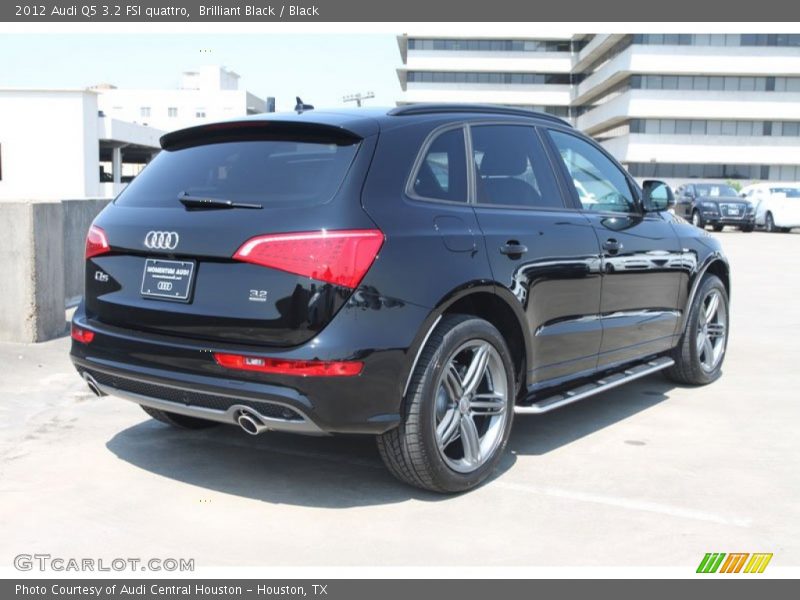 Brilliant Black / Black 2012 Audi Q5 3.2 FSI quattro