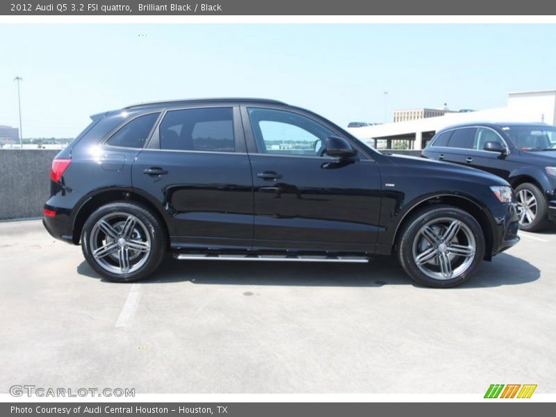 Brilliant Black / Black 2012 Audi Q5 3.2 FSI quattro