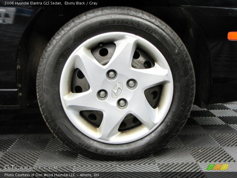 Ebony Black / Gray 2006 Hyundai Elantra GLS Sedan