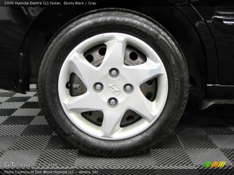 Ebony Black / Gray 2006 Hyundai Elantra GLS Sedan
