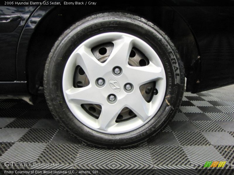Ebony Black / Gray 2006 Hyundai Elantra GLS Sedan