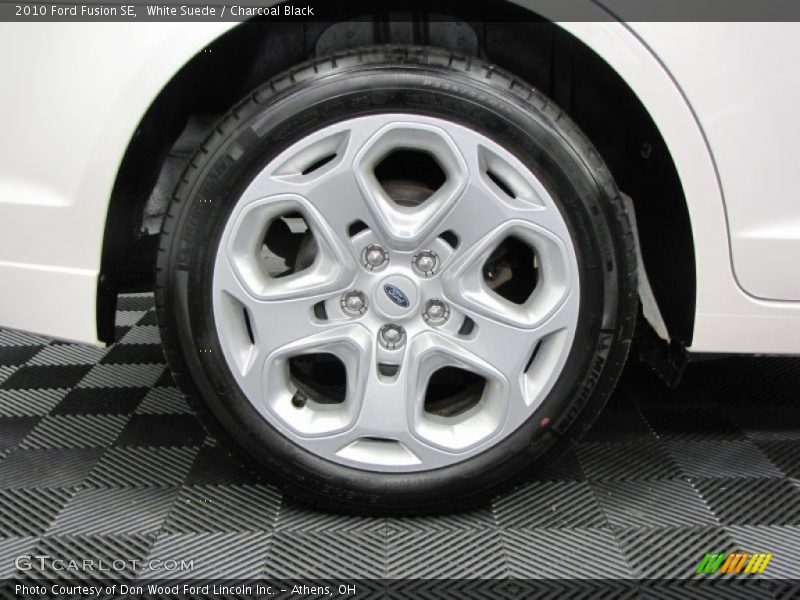 White Suede / Charcoal Black 2010 Ford Fusion SE