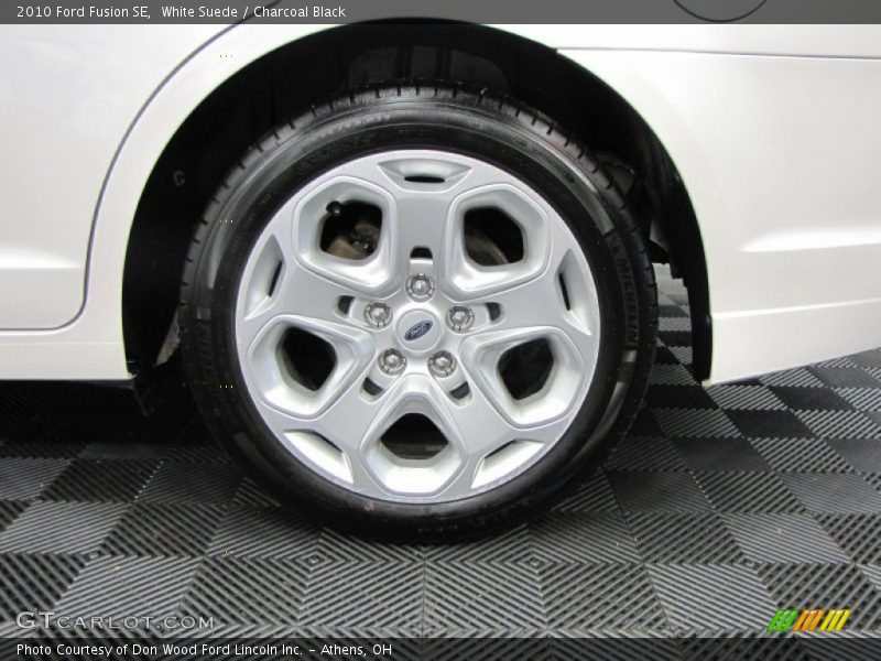 White Suede / Charcoal Black 2010 Ford Fusion SE