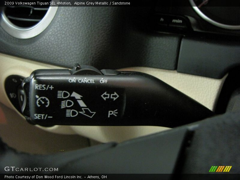 Controls of 2009 Tiguan SEL 4Motion