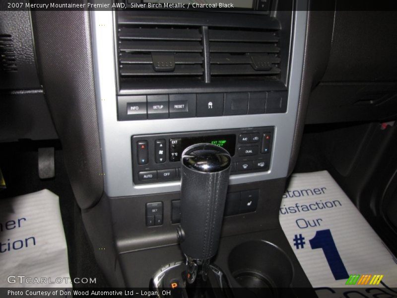 Silver Birch Metallic / Charcoal Black 2007 Mercury Mountaineer Premier AWD