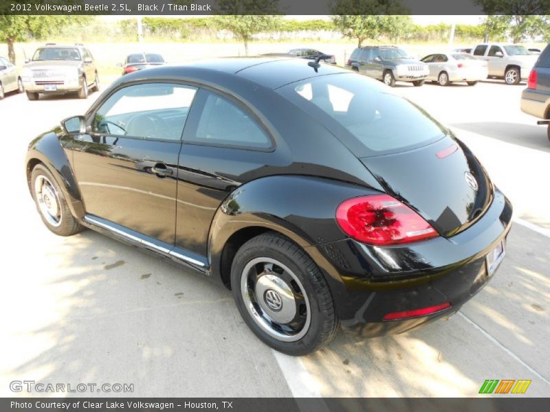 Black / Titan Black 2012 Volkswagen Beetle 2.5L
