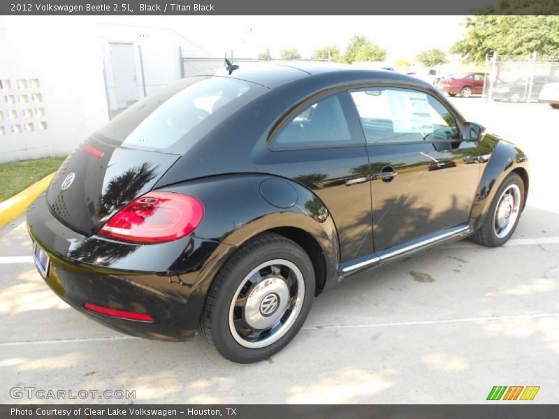 Black / Titan Black 2012 Volkswagen Beetle 2.5L