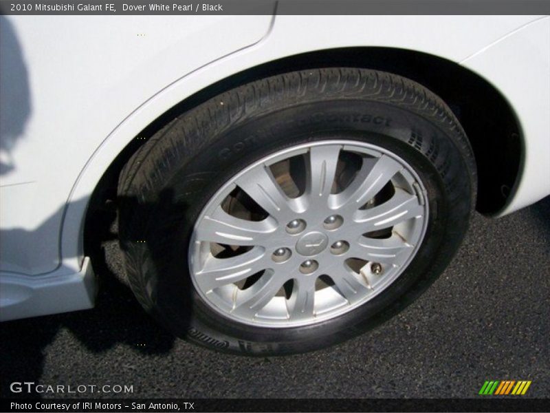 Dover White Pearl / Black 2010 Mitsubishi Galant FE