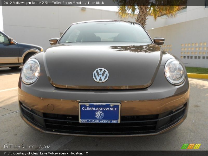 Toffee Brown Metallic / Titan Black 2012 Volkswagen Beetle 2.5L