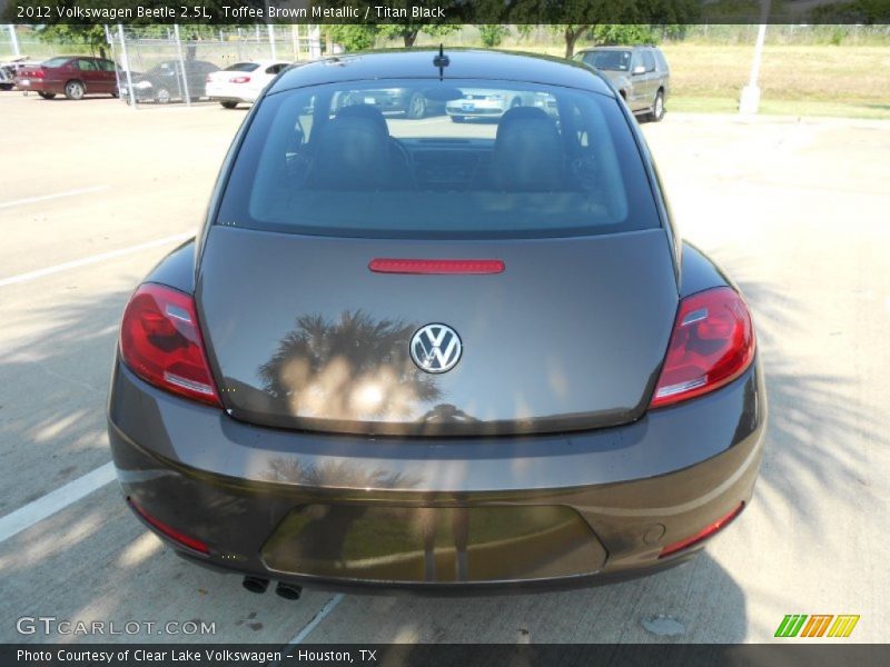 Toffee Brown Metallic / Titan Black 2012 Volkswagen Beetle 2.5L