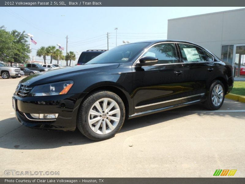 Black / Titan Black 2012 Volkswagen Passat 2.5L SEL