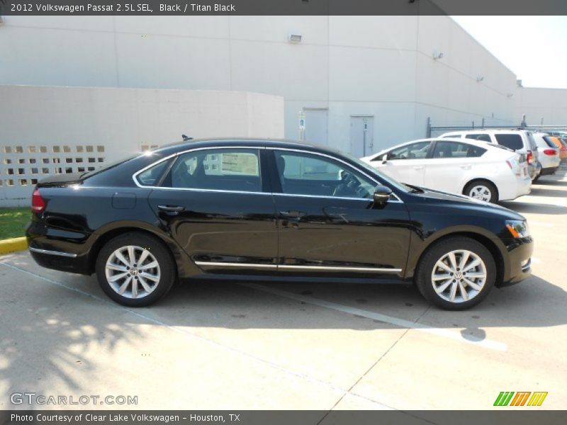 Black / Titan Black 2012 Volkswagen Passat 2.5L SEL