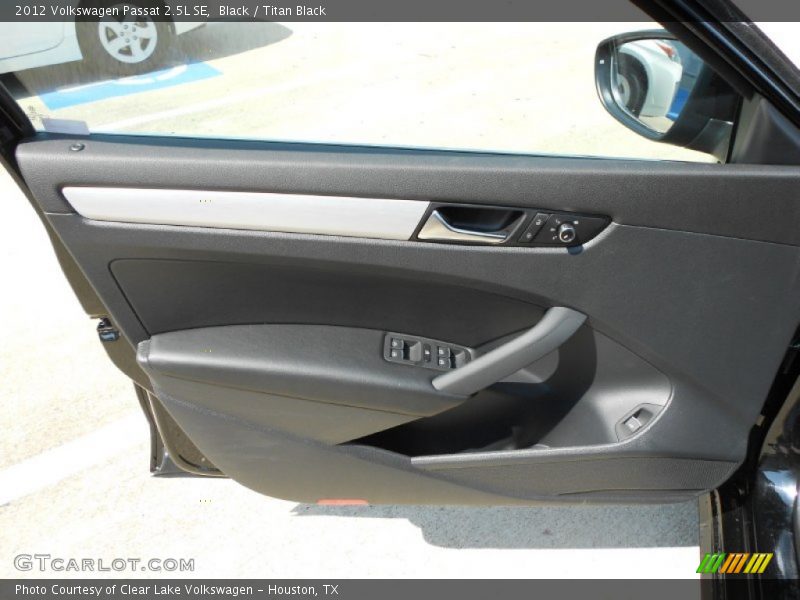 Black / Titan Black 2012 Volkswagen Passat 2.5L SE