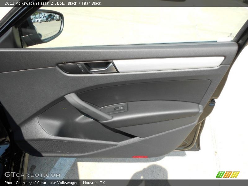 Black / Titan Black 2012 Volkswagen Passat 2.5L SE