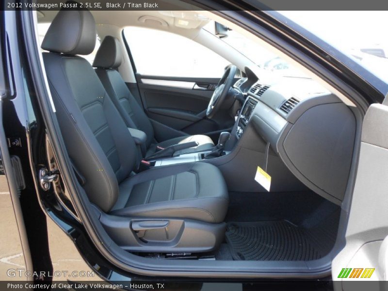 Black / Titan Black 2012 Volkswagen Passat 2.5L SE
