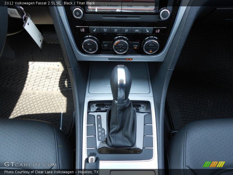 Black / Titan Black 2012 Volkswagen Passat 2.5L SE