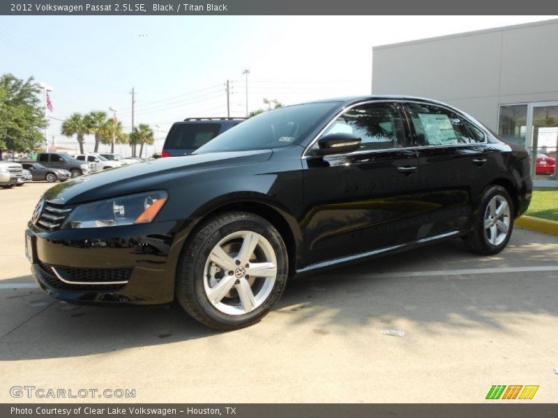 Black / Titan Black 2012 Volkswagen Passat 2.5L SE