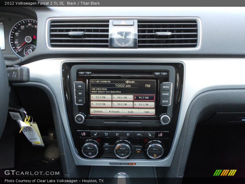 Black / Titan Black 2012 Volkswagen Passat 2.5L SE