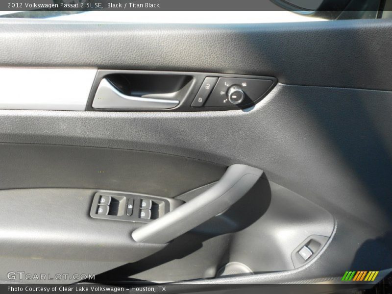 Black / Titan Black 2012 Volkswagen Passat 2.5L SE