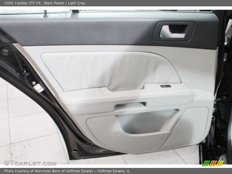 Black Raven / Light Gray 2005 Cadillac STS V6