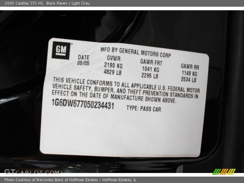 Black Raven / Light Gray 2005 Cadillac STS V6