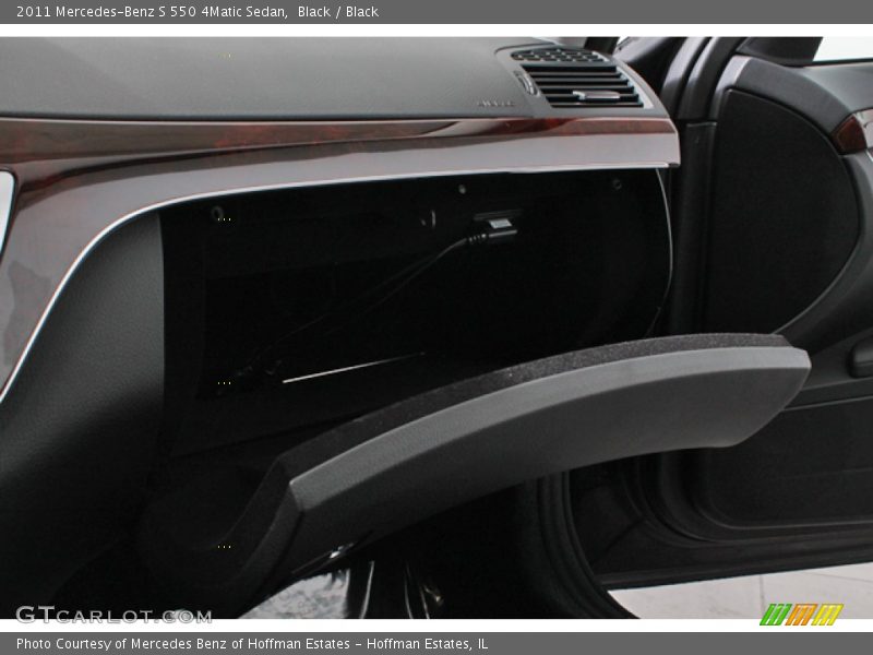 Black / Black 2011 Mercedes-Benz S 550 4Matic Sedan
