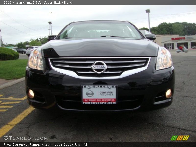 Super Black / Blond 2010 Nissan Altima 2.5 SL