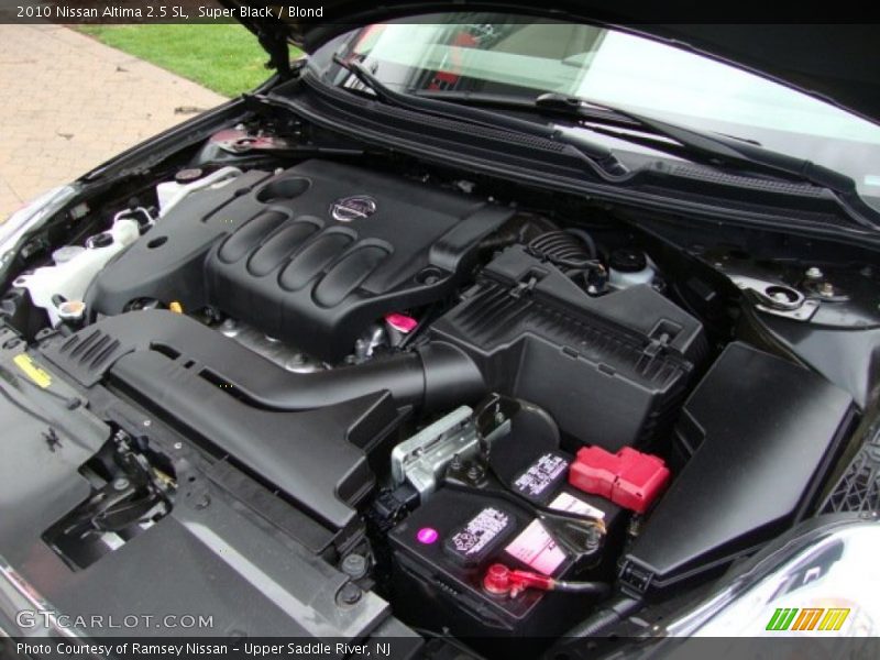 Super Black / Blond 2010 Nissan Altima 2.5 SL
