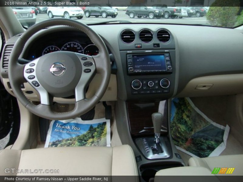Super Black / Blond 2010 Nissan Altima 2.5 SL