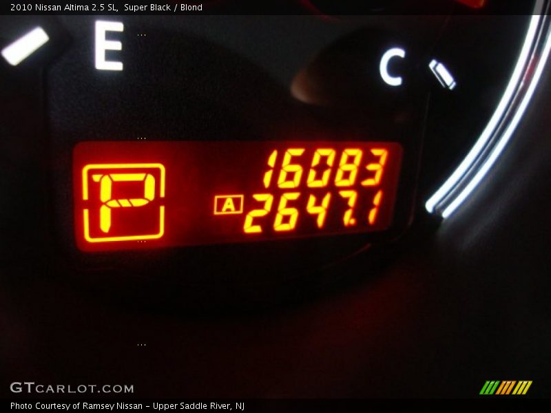 Super Black / Blond 2010 Nissan Altima 2.5 SL