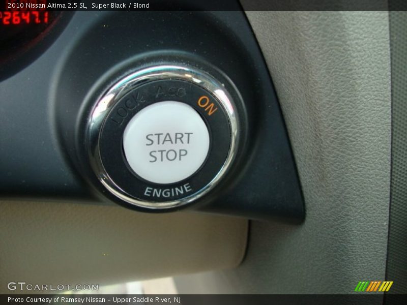Super Black / Blond 2010 Nissan Altima 2.5 SL