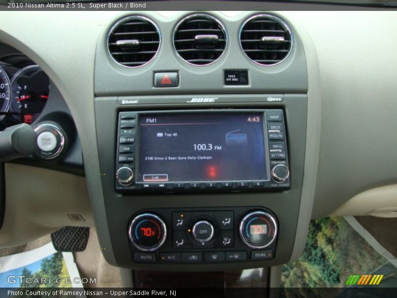 Super Black / Blond 2010 Nissan Altima 2.5 SL