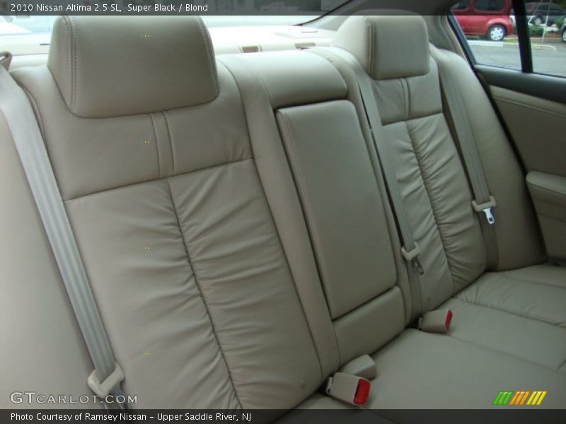 Super Black / Blond 2010 Nissan Altima 2.5 SL