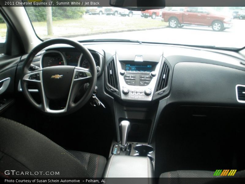 Summit White / Jet Black 2011 Chevrolet Equinox LT