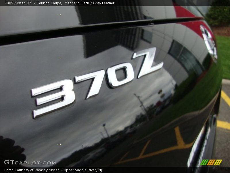 Magnetic Black / Gray Leather 2009 Nissan 370Z Touring Coupe