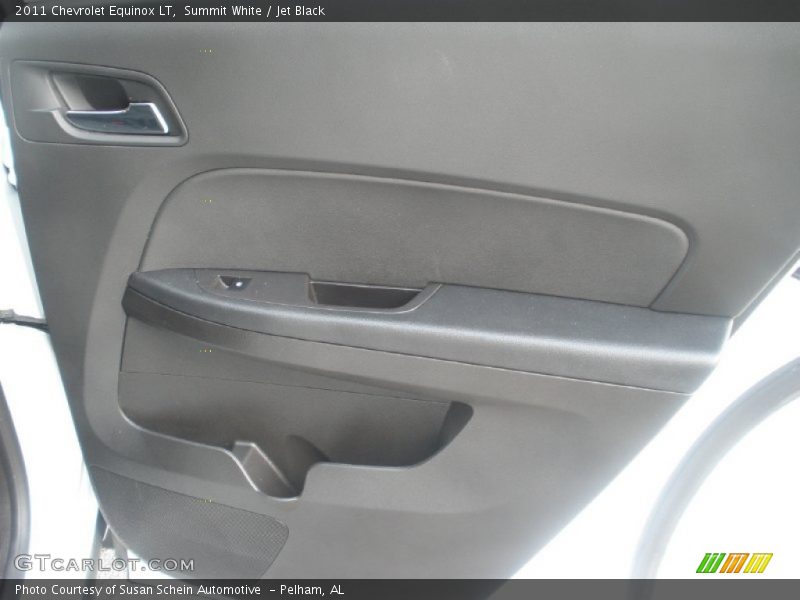 Summit White / Jet Black 2011 Chevrolet Equinox LT