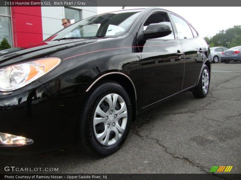 Black Pearl / Gray 2010 Hyundai Elantra GLS