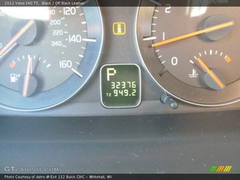 Black / Off Black Leather 2011 Volvo S40 T5