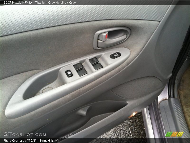 Titanium Gray Metallic / Gray 2005 Mazda MPV LX
