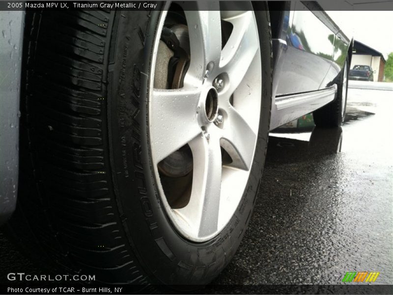 Titanium Gray Metallic / Gray 2005 Mazda MPV LX