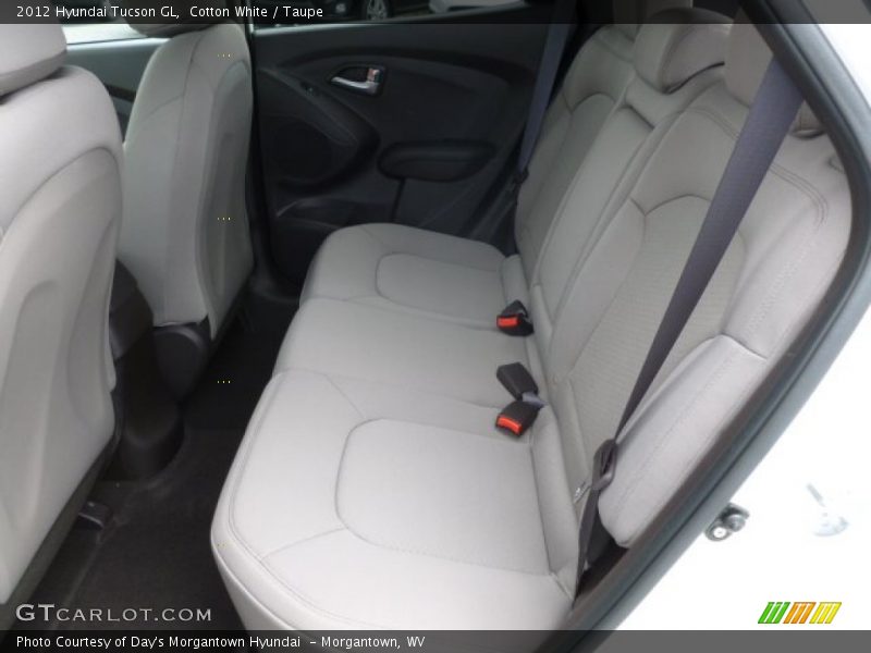 Cotton White / Taupe 2012 Hyundai Tucson GL