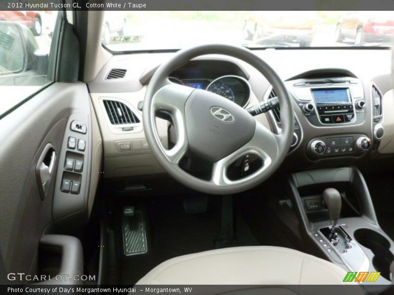 Cotton White / Taupe 2012 Hyundai Tucson GL