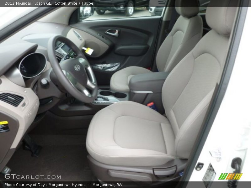 Cotton White / Taupe 2012 Hyundai Tucson GL