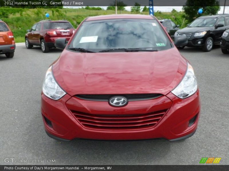 Garnet Red / Taupe 2012 Hyundai Tucson GL