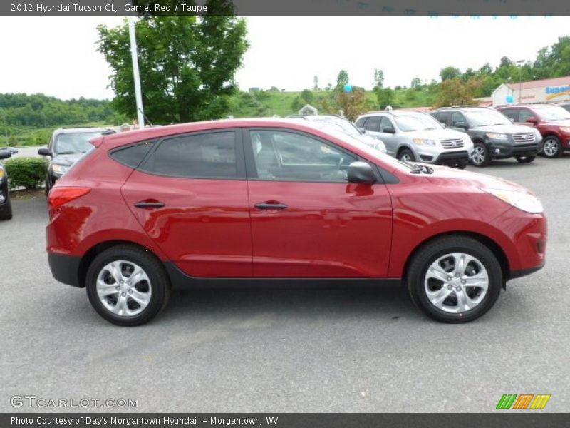 Garnet Red / Taupe 2012 Hyundai Tucson GL