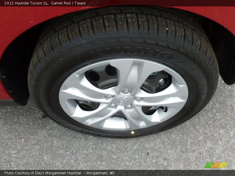 Garnet Red / Taupe 2012 Hyundai Tucson GL