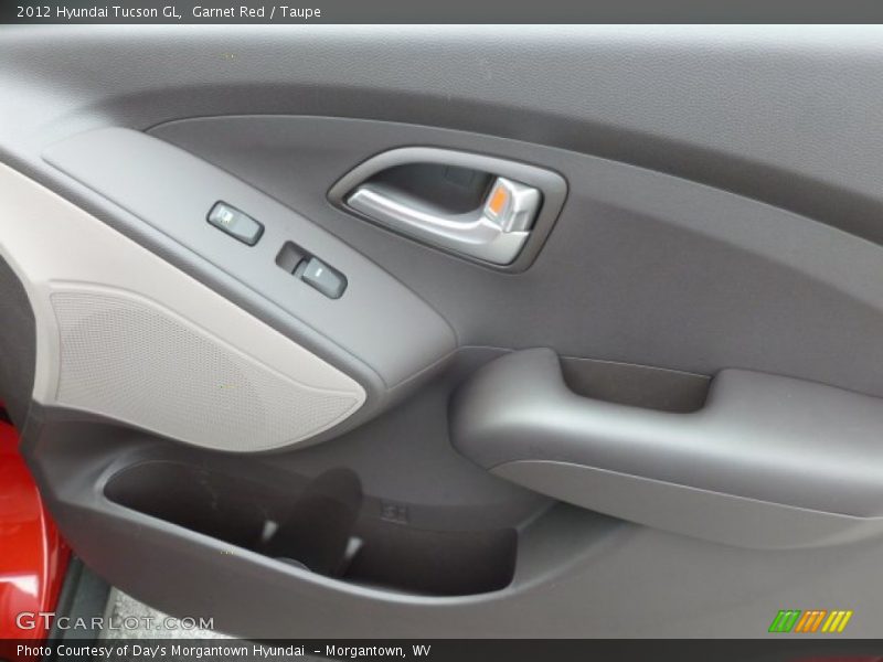 Garnet Red / Taupe 2012 Hyundai Tucson GL