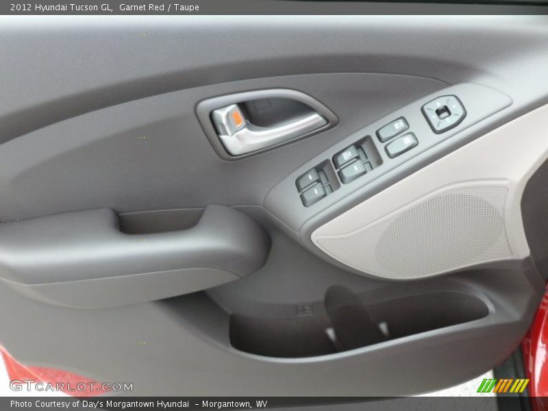 Garnet Red / Taupe 2012 Hyundai Tucson GL