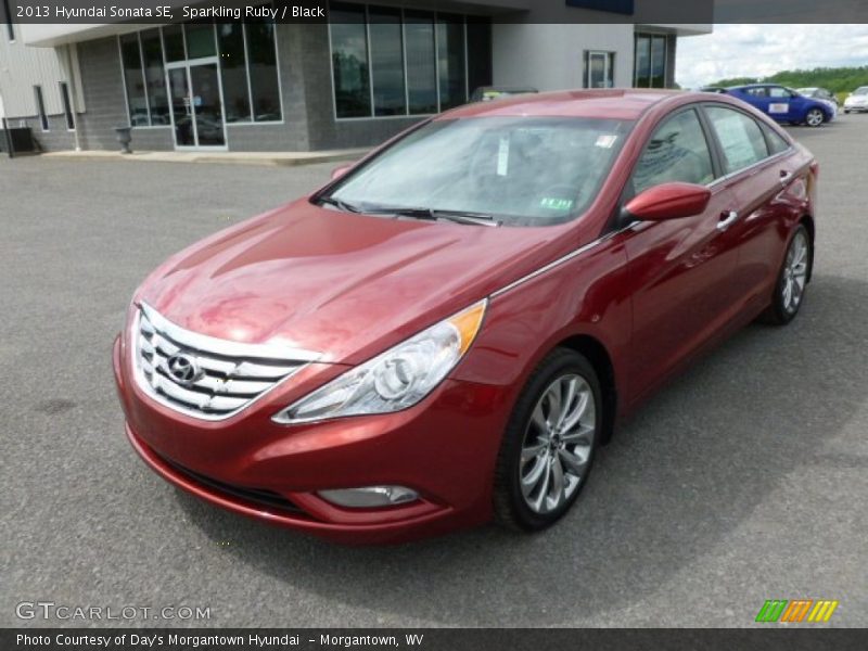 Sparkling Ruby / Black 2013 Hyundai Sonata SE